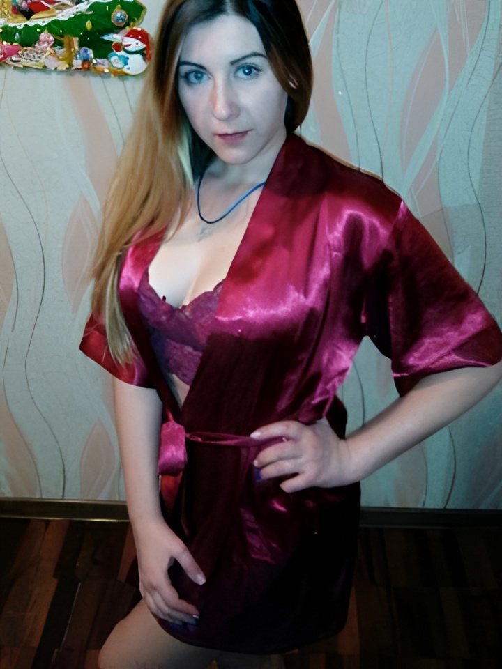 Ксения привлекательная девушка из Белово цена от 1500 руб