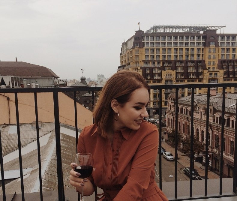 Ася привлекательная девушка из Белово цена от 3000 руб