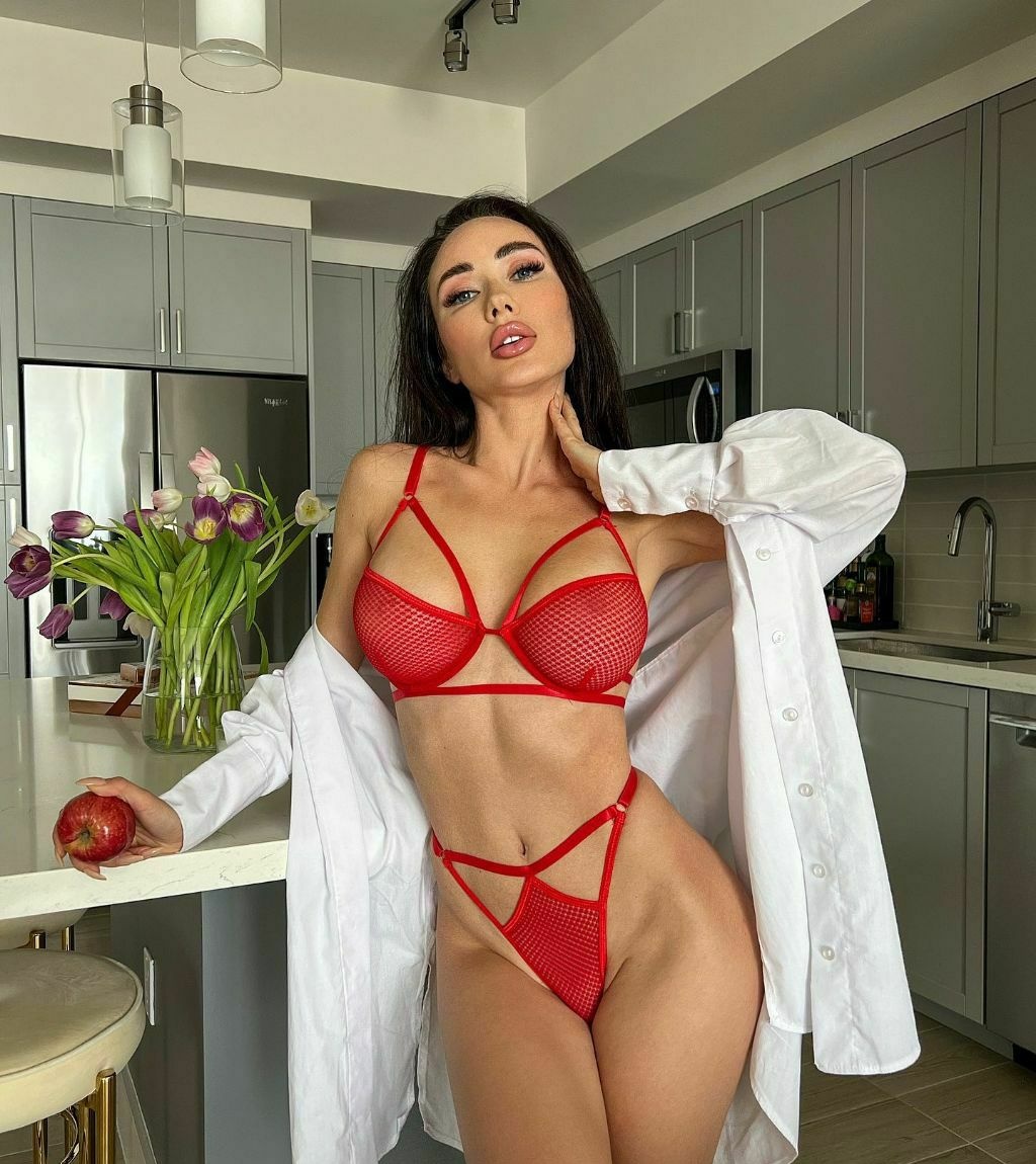 Татьяна привлекательная девушка из Белово цена от 7000 руб