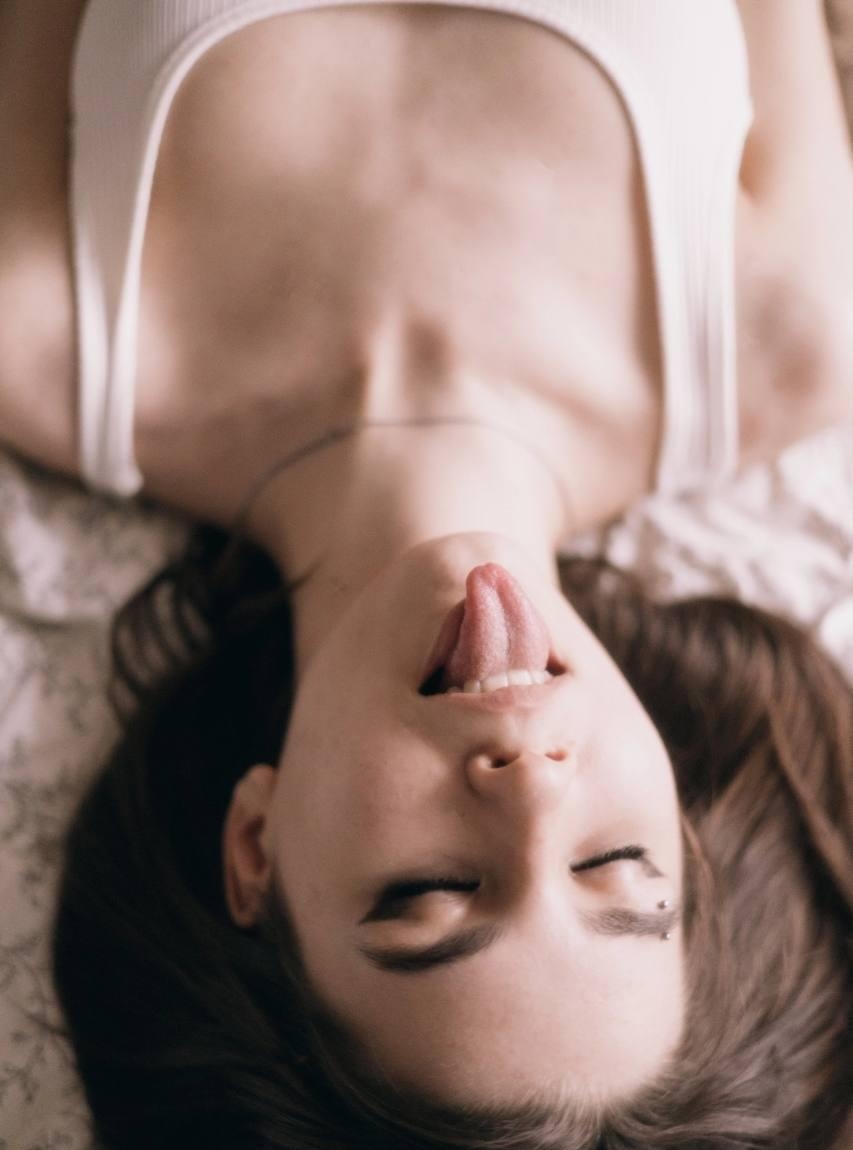 Юлия привлекательная девушка из Белово цена от 6000 руб